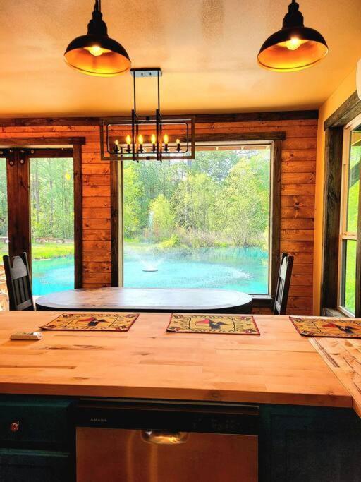 Waterfront Houston Hide Out In A Magical Forest Waller Exterior foto