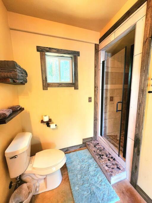 Waterfront Houston Hide Out In A Magical Forest Waller Exterior foto