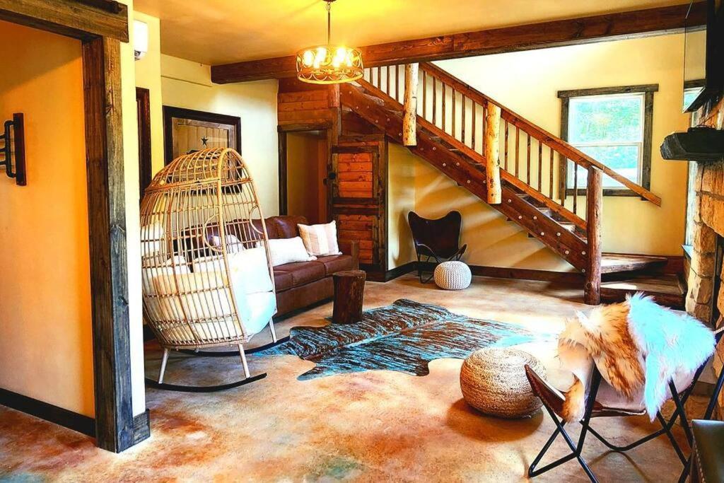 Waterfront Houston Hide Out In A Magical Forest Waller Exterior foto